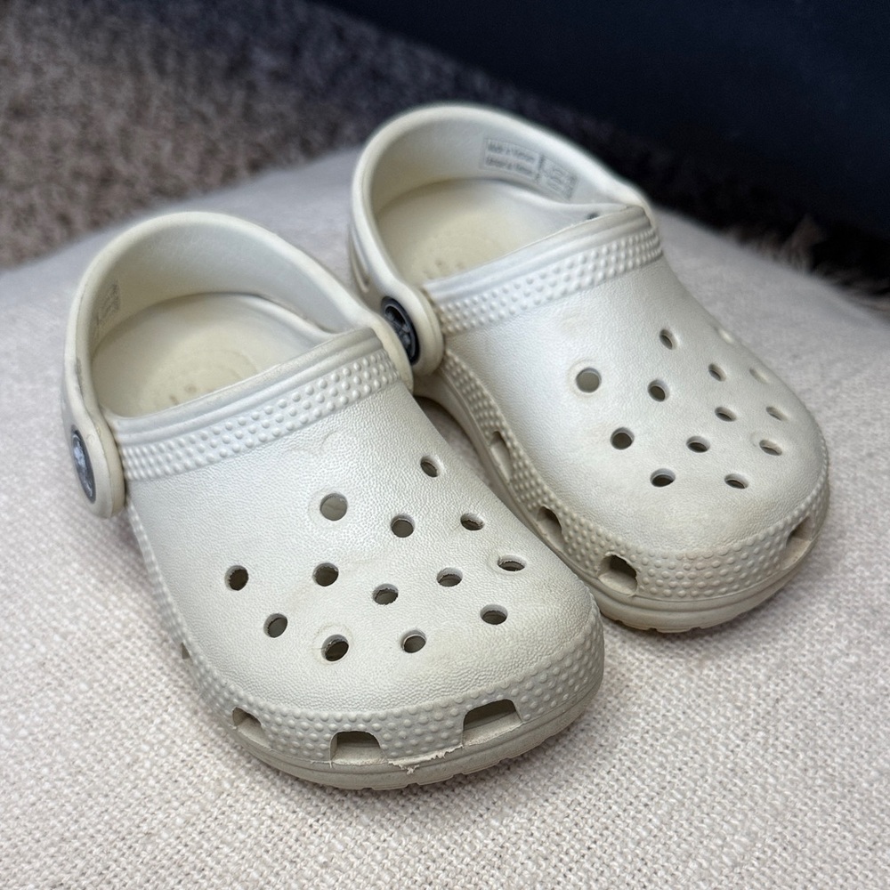 Toddler Size 7 Bone Clogs